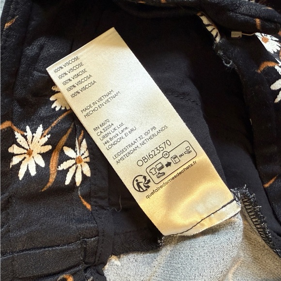 Anthropologie Wide Leg High Rise Pleated Silky Daisy Floral Pant. Size 8 #1676 - Picture 7 of 9